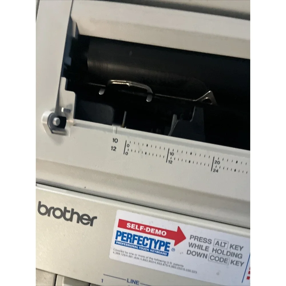 Brother AX-250 Portable Electronic Typewriter Manual Keyboard - Untested